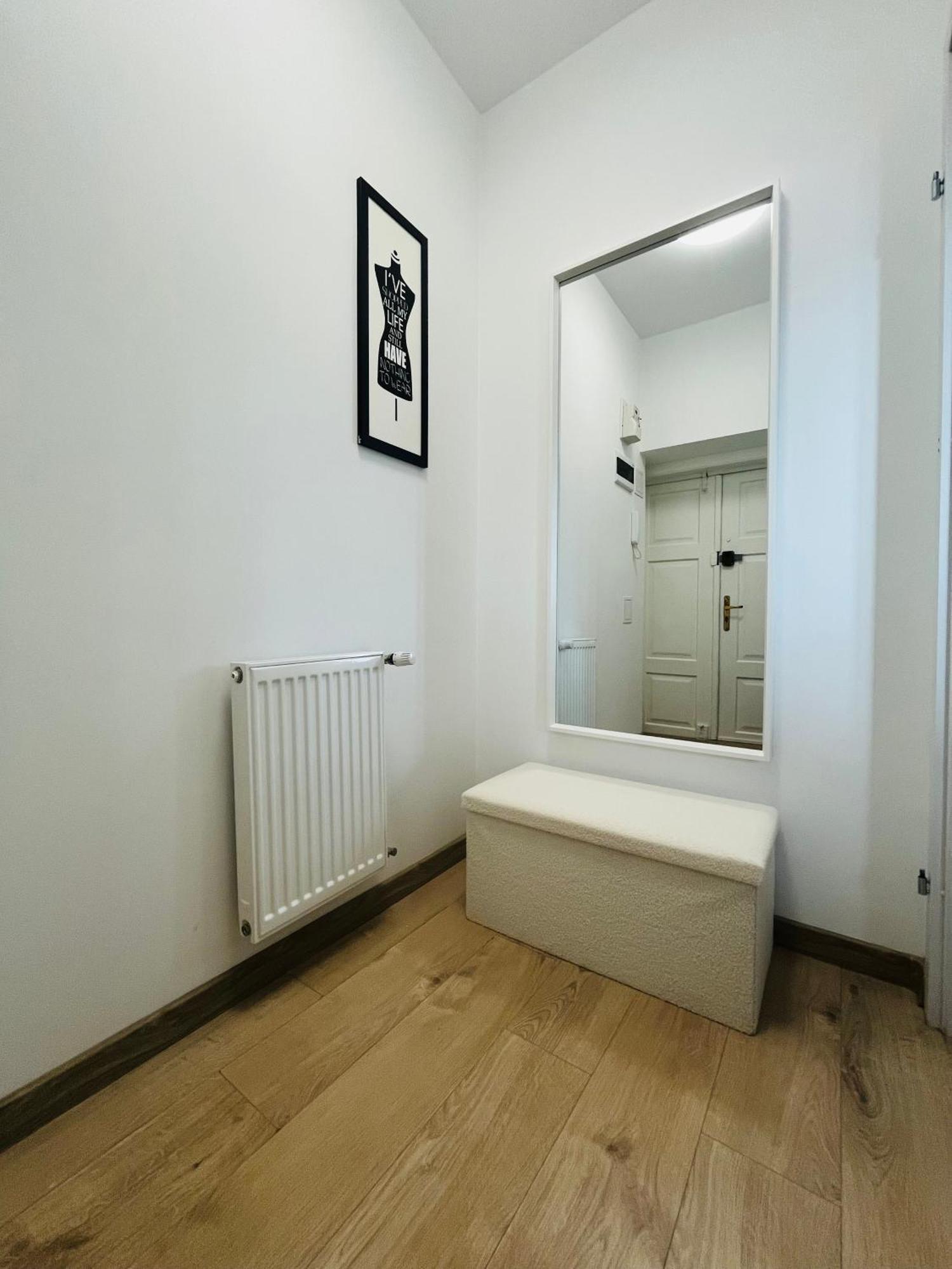 Apartment Krakowskie Przedmiescie 36 Parking Free *